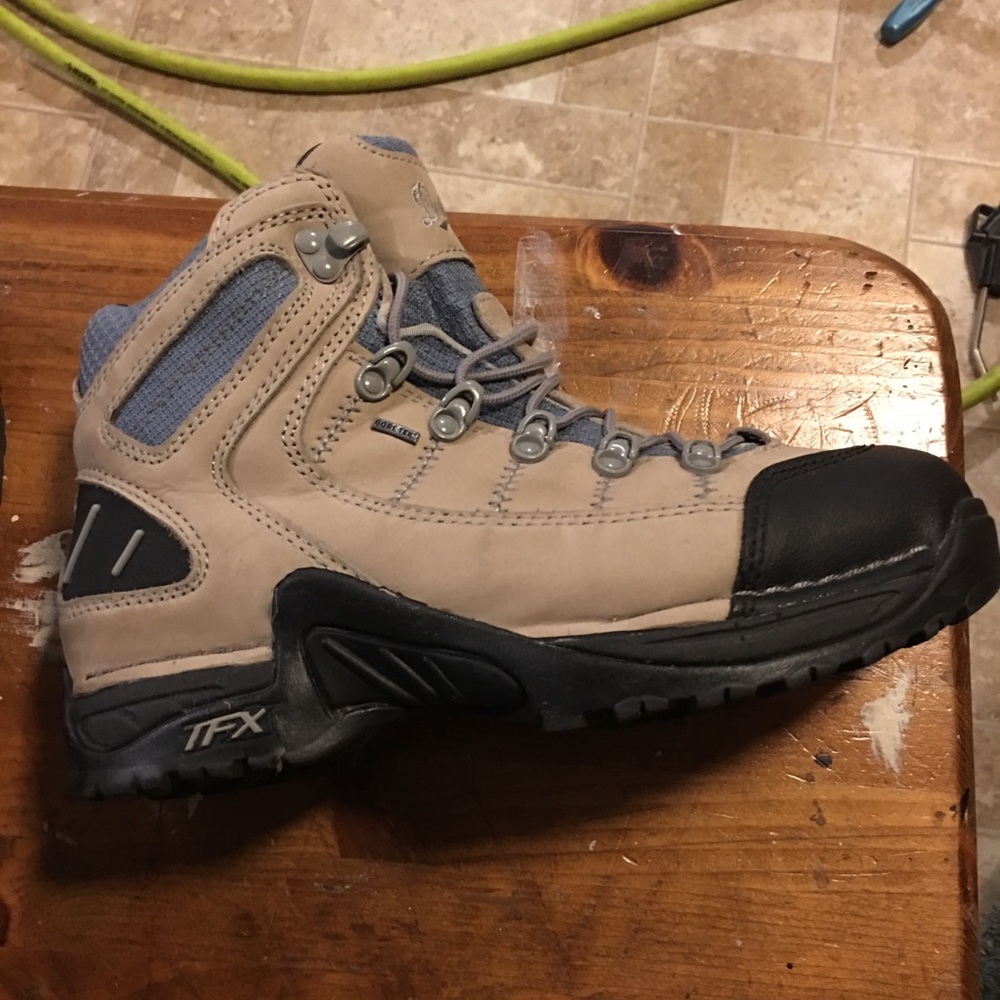 Danner boots size 9